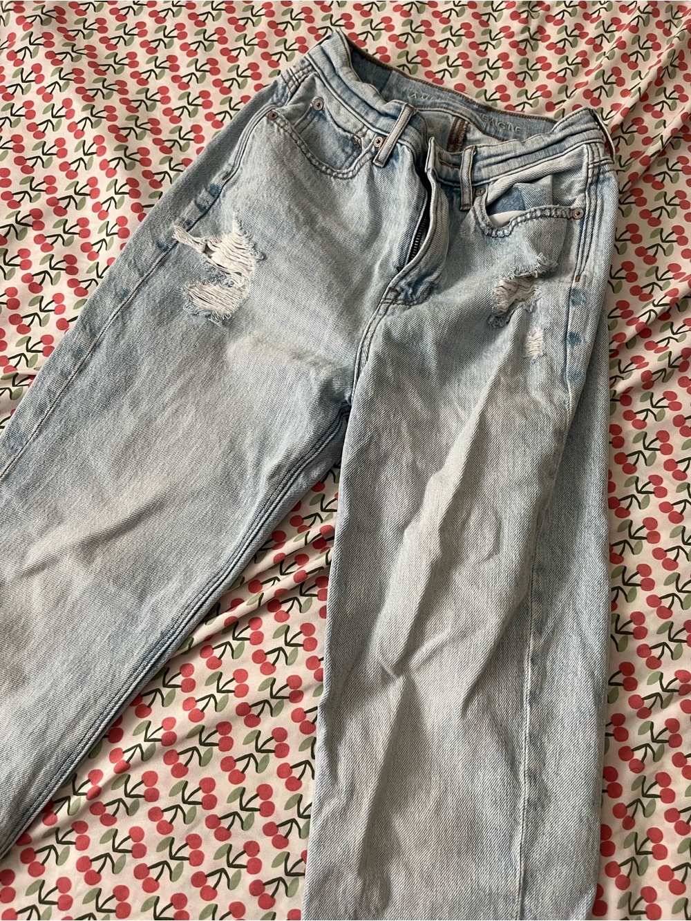 American Eagle Outfitters Light Blue Boyfriend Jeans